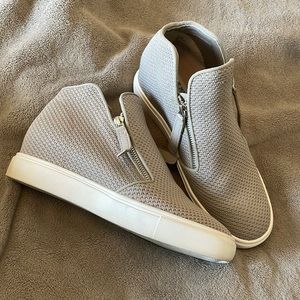 Steve Madden wedge sneaker with zippers